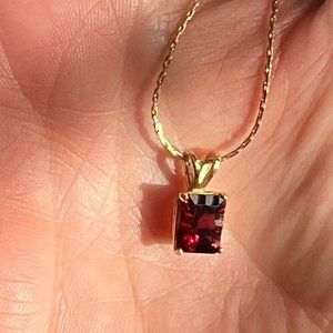 14kt gold 16" necklace and laser cut garnet pendant